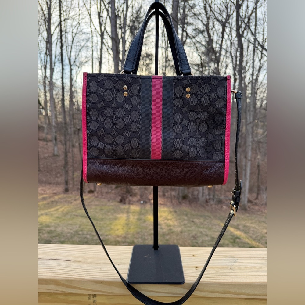 Coach Dempsey Carryall in Signature Jacquard & Pebbled Leather - Picture 2 of 8